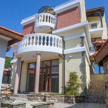Guest house Angelovi 4*